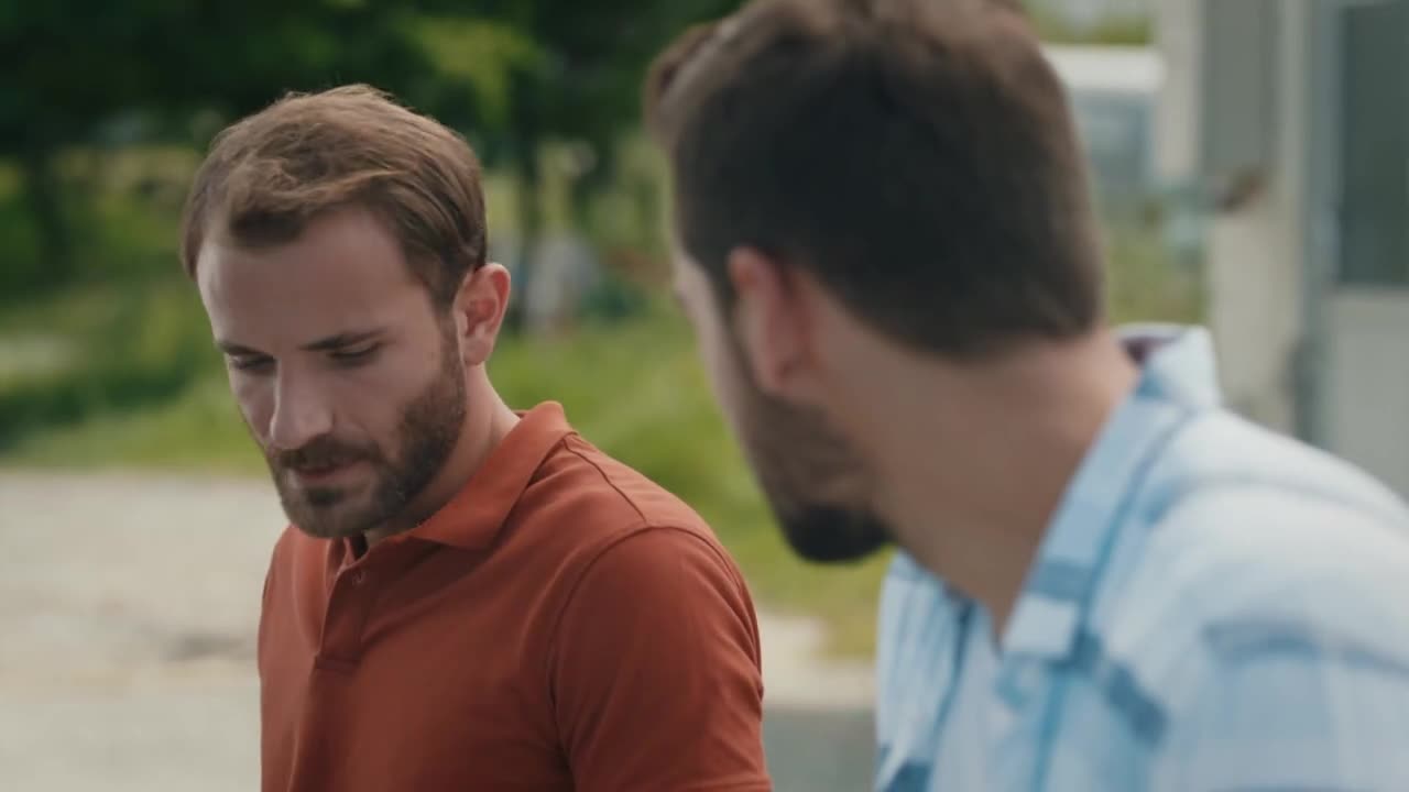 Кадры из сериала Ты расскажи, Карадениз (2018)
