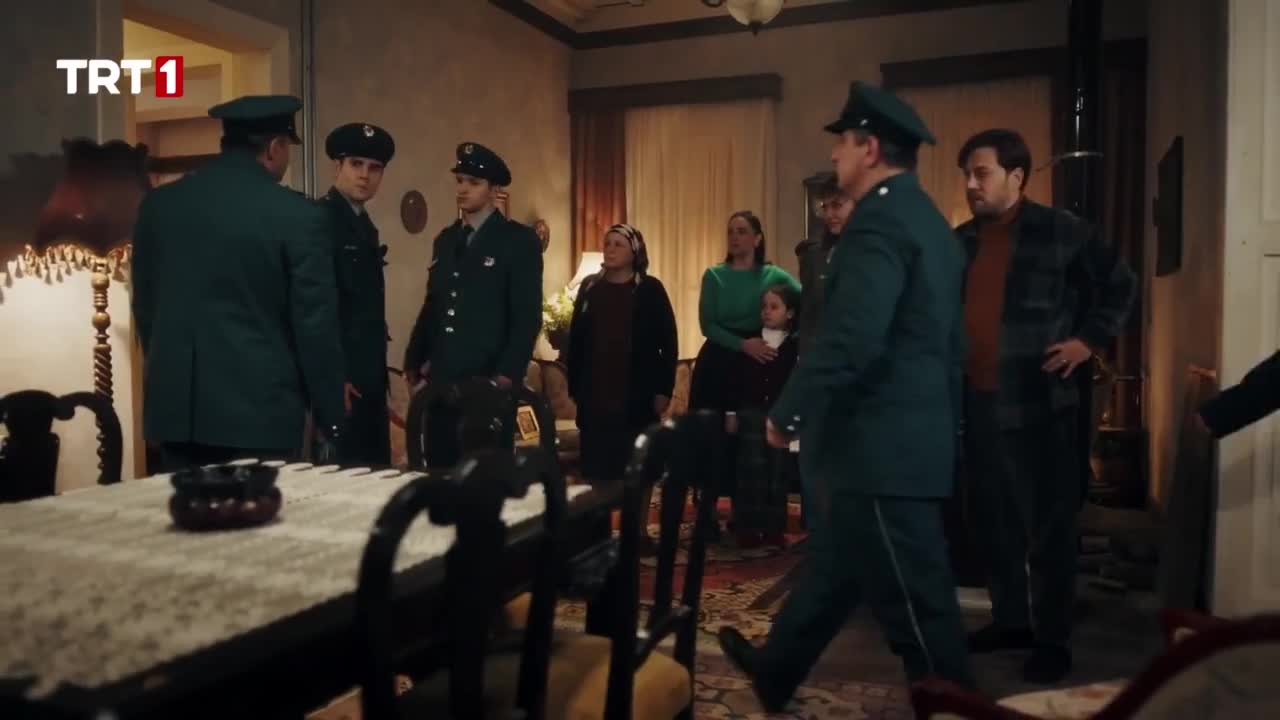 Кадры из сериала Однажды в Стамбуле 4 серия 1 сезон (2025)