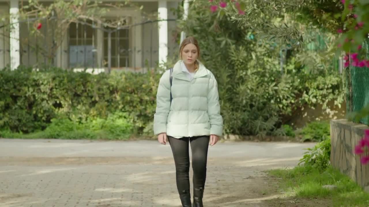 Кадры из сериала Сломанные жизни 15 серия 2 сезон (2021)