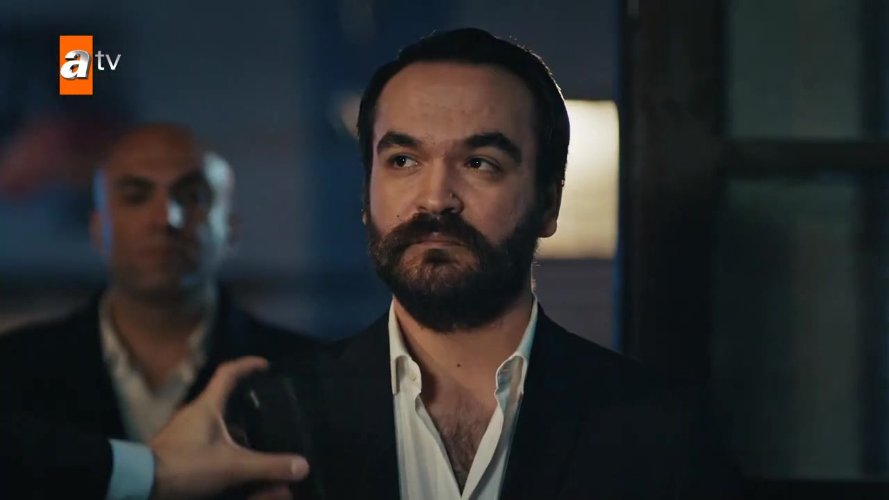 Кадры из сериала Мафия не может править миром (2015)