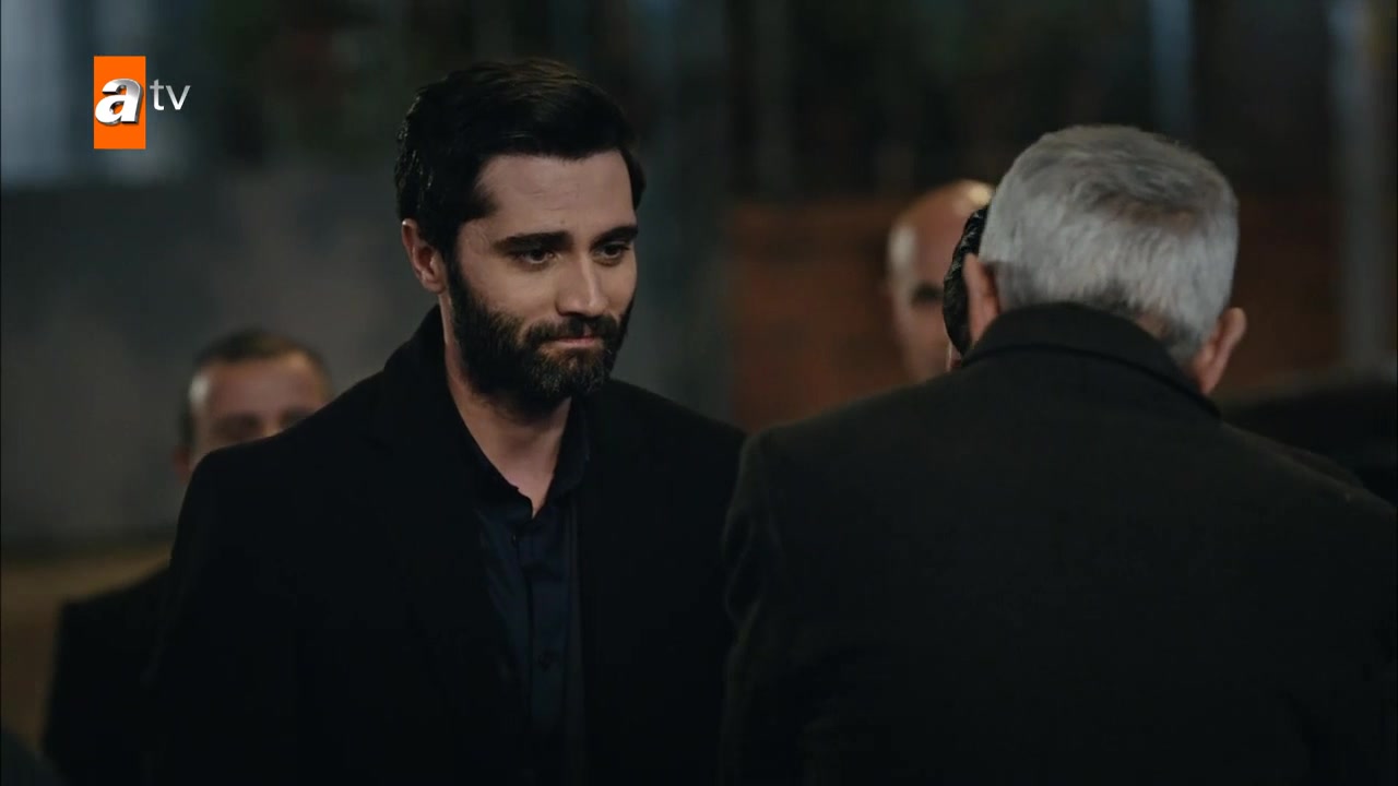 Кадры из сериала Мафия не может править миром (2015)