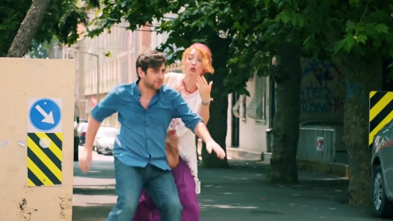 Кадры из сериала Статус отношений: Запутанно 3 серия 1 сезон (2015)