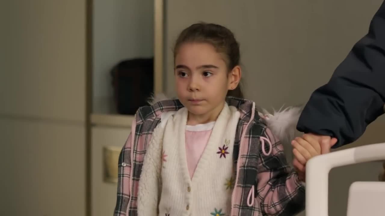 Кадры из сериала Какие корабли я сжёг 2 серия 1 сезон (2023)