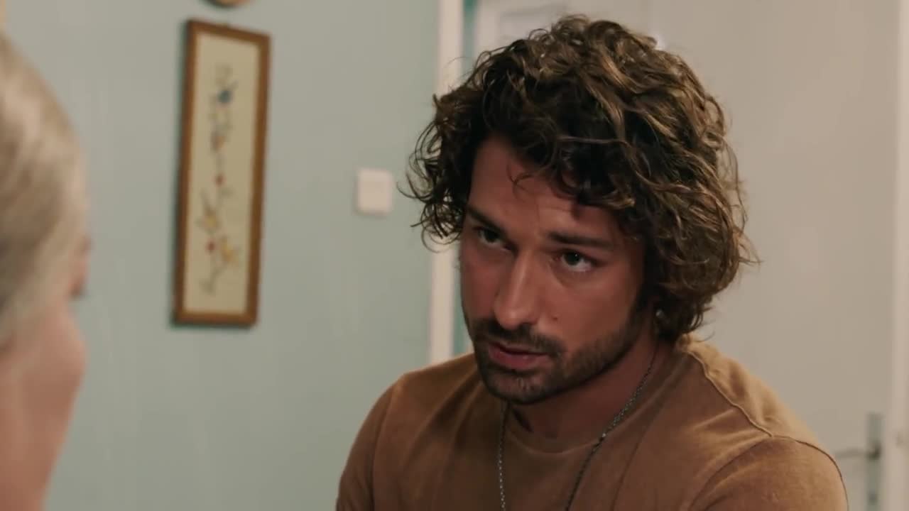 Кадры из сериала Сказка на острове (2021)