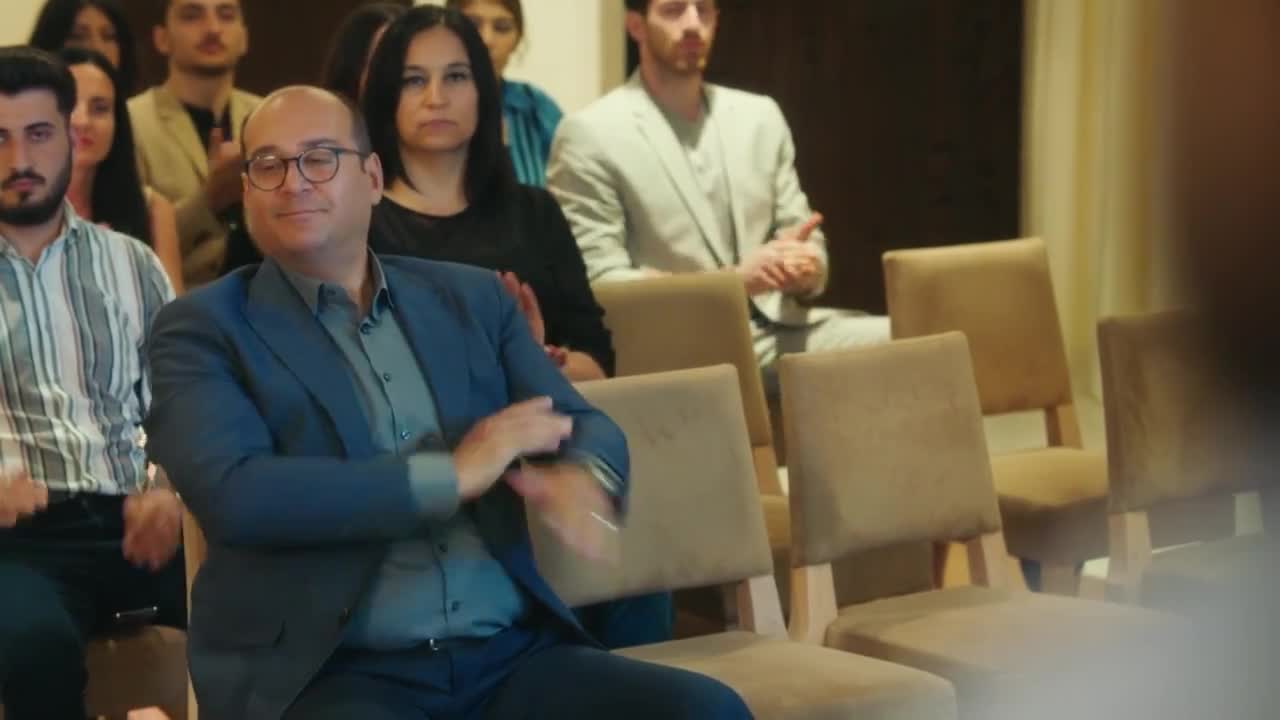 Кадры из сериала Красивее, чем ты (2022)