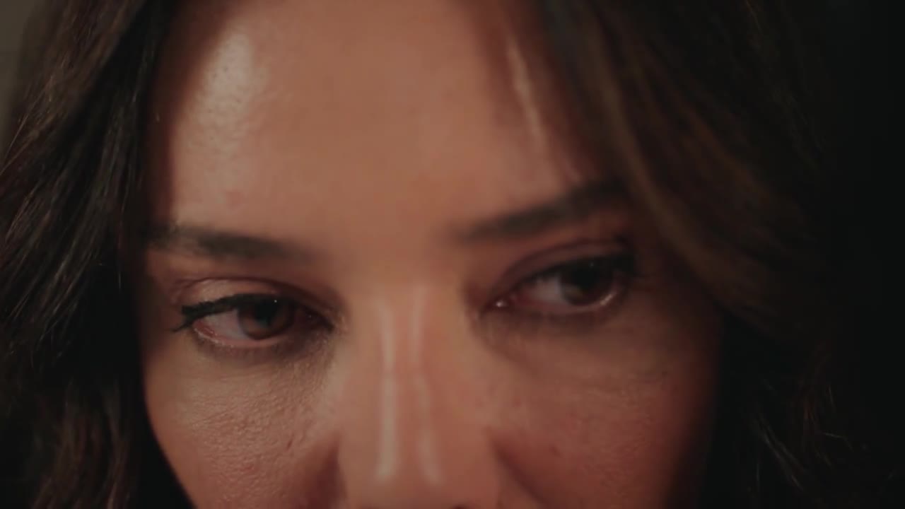 Кадры из сериала Девушка за стеклом 12 серия 2 сезон (2021)
