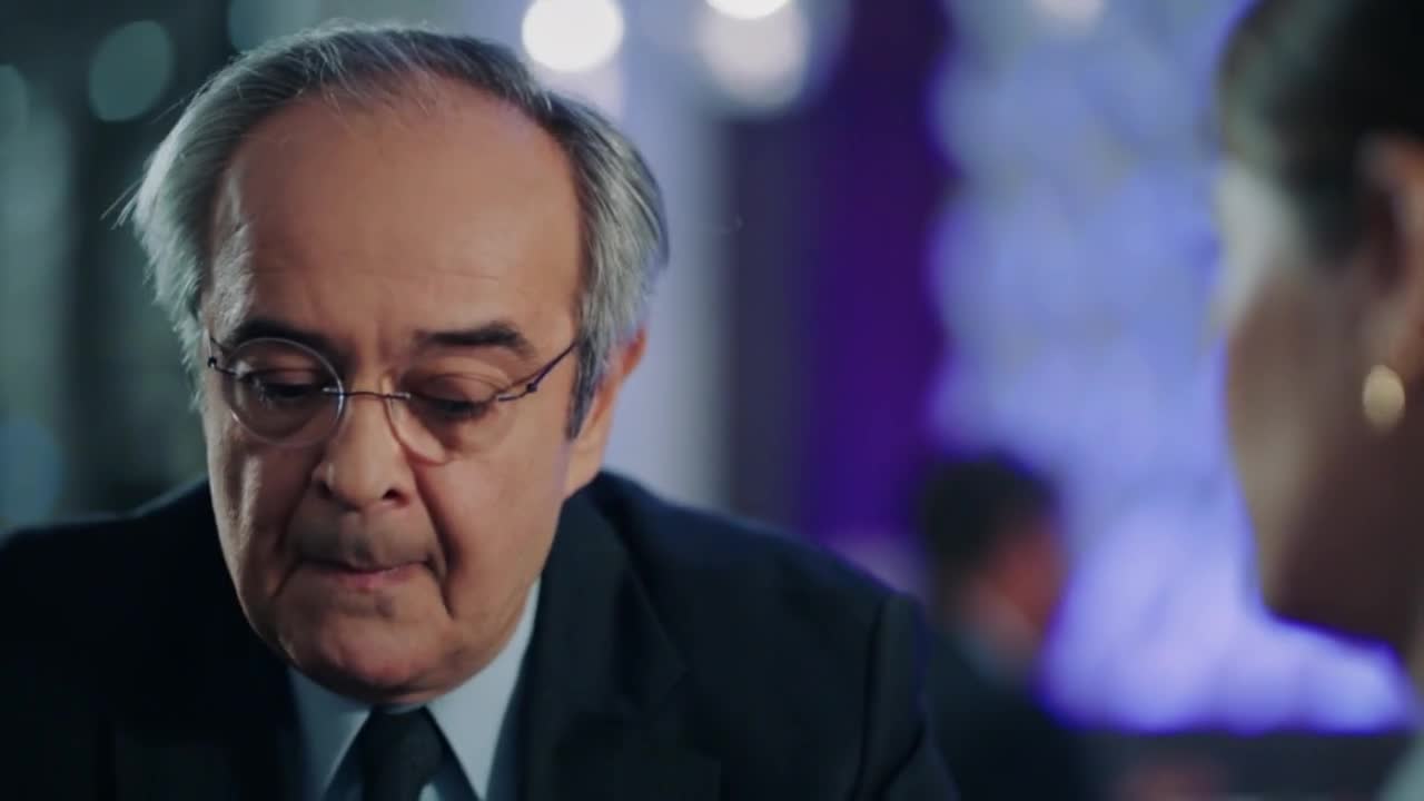 Кадры из сериала Девушка за стеклом 14 серия 2 сезон (2021)