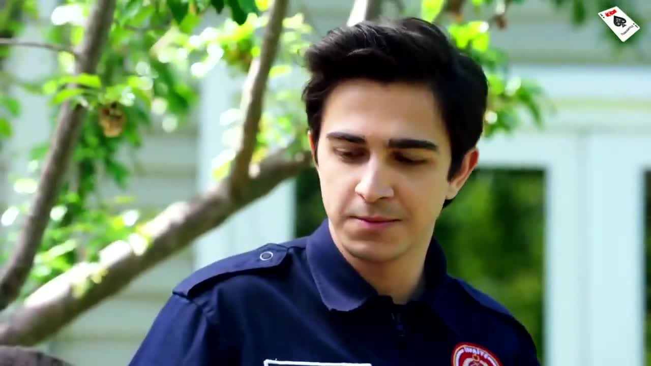 Кадры из сериала Красный грузовик (2021)
