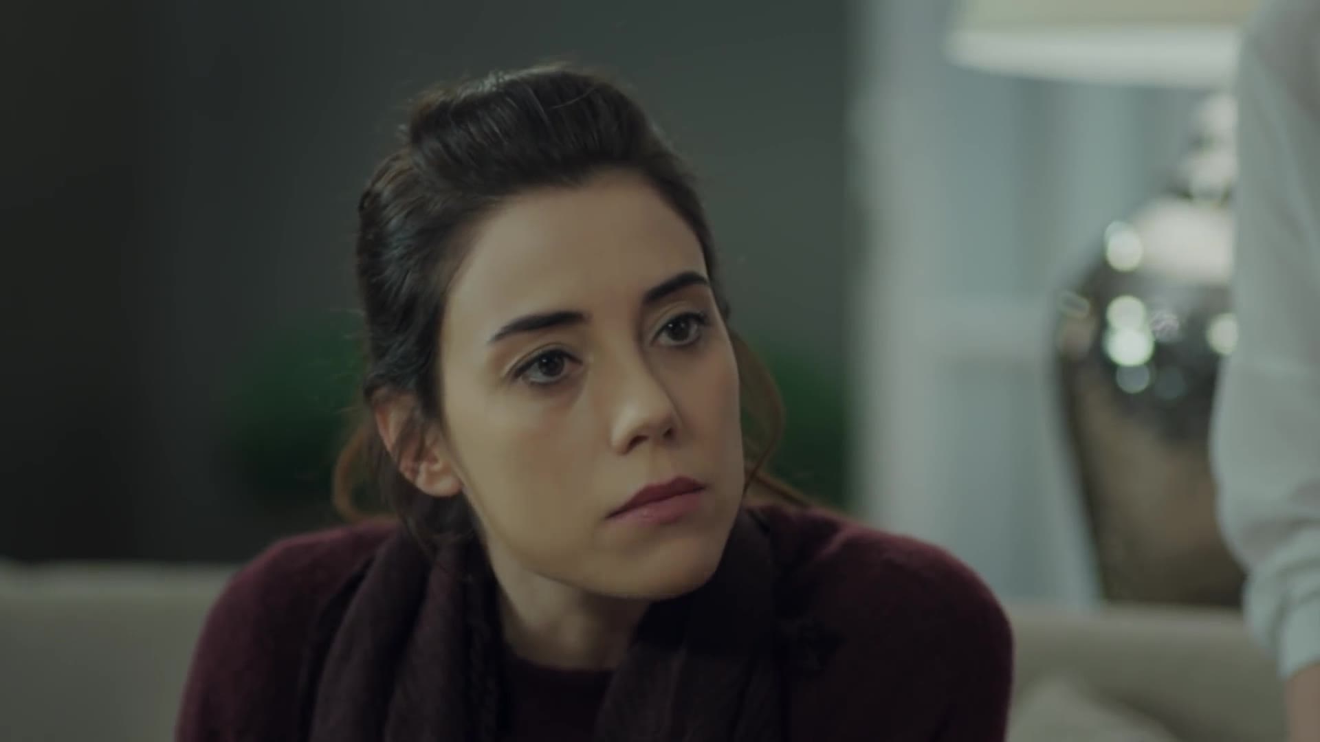 Кадры из сериала Мама (2016)