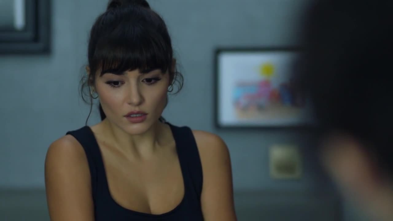 Кадры из сериала Азизе 6 серия 1 сезон (2019)