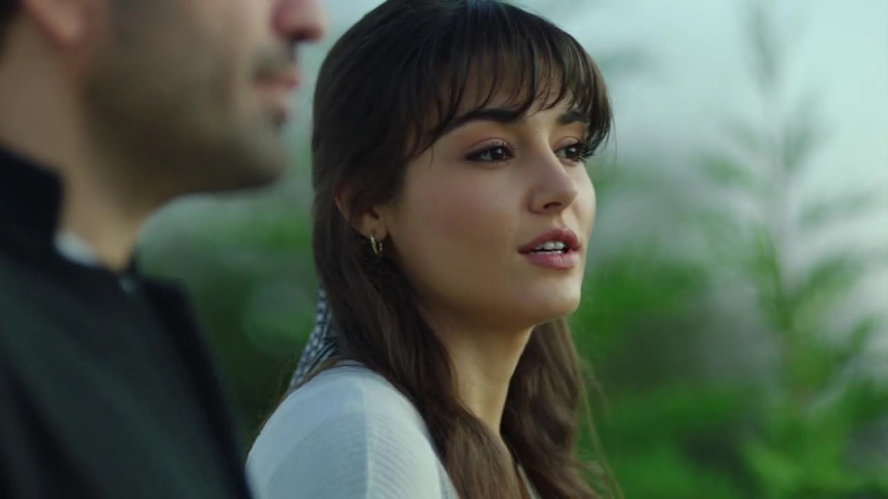 Кадры из сериала Азизе 7 серия 1 сезон (2019)