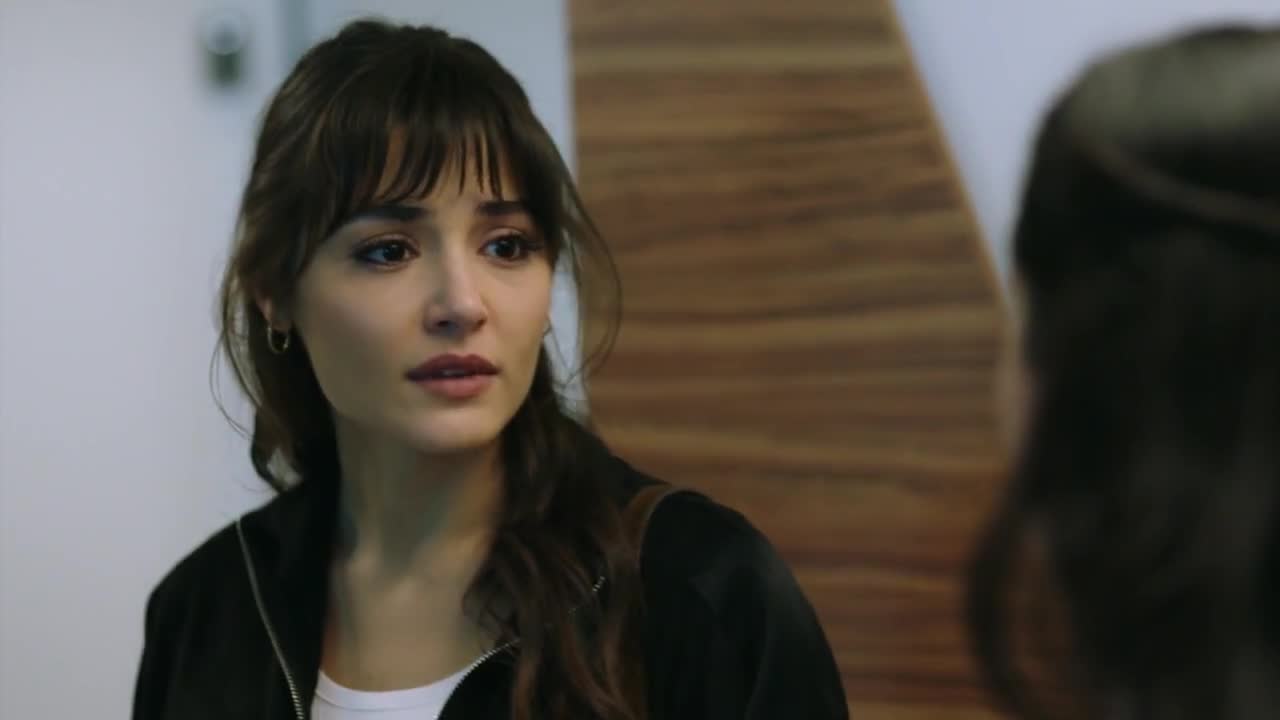 Кадры из сериала Азизе 9 серия 1 сезон (2019)