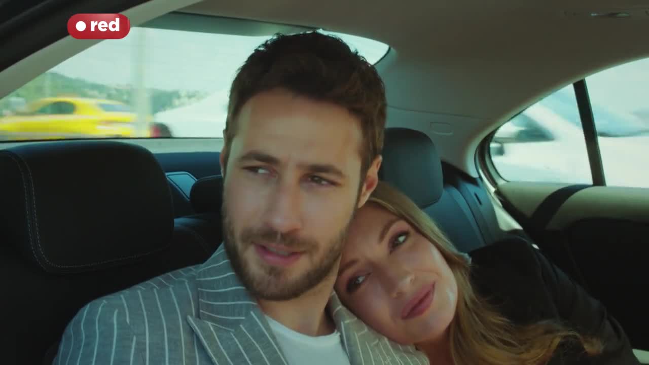 Кадры из сериала И в печали и в радости 1 серия 1 сезон (2020)
